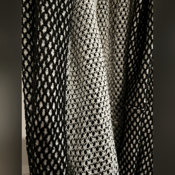 ECHO Black & White Sparkley Infinity Scarf - Picture 2 of 2